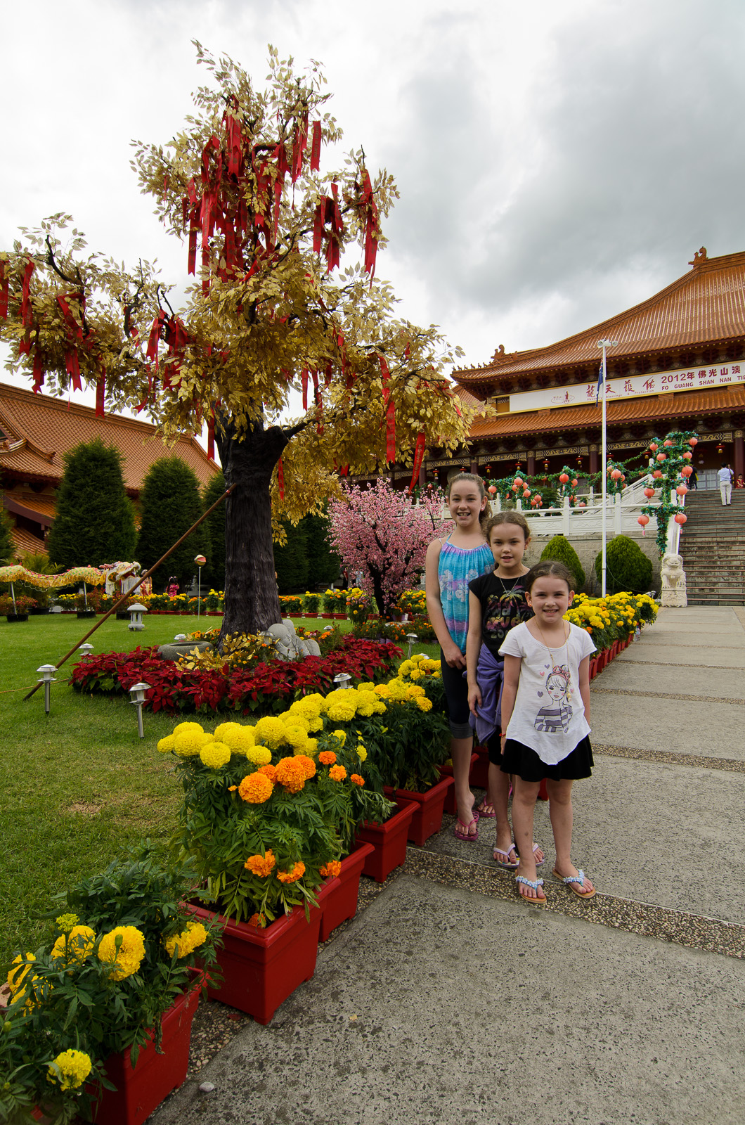 20120124_196 : Nan Tien Temple - Wollongong : NIKON D7000 + 12.0-24.0 mm f/4.0 @ 12 mm,  1/160 sec at f / 9.0, ISO 100